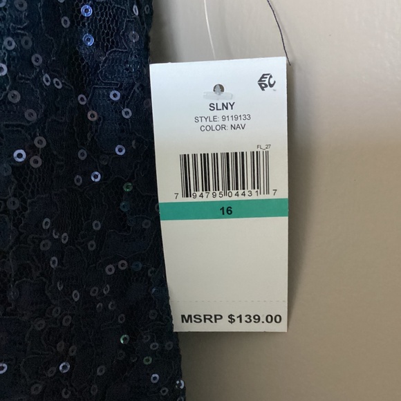 SL FASHIONS Lace Overlay Fit & Flare Midi Dress, size 16 - Picture 3 of 11